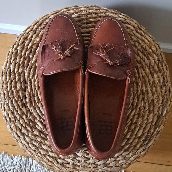 Allen‎ Edmonds Mens Nashua Brown Leather Tassel Loafers Black Rubber Soles S-12 Loafers & Slip-Ons